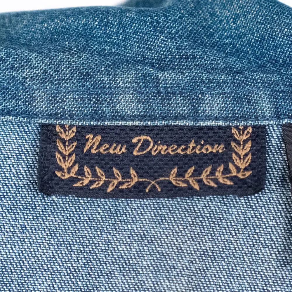 Vintage Women's Denim Jacket LARGE Embroidered Floral Rainbow Colorful Cottage